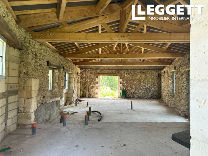 Image No.9-8 Bed House for sale