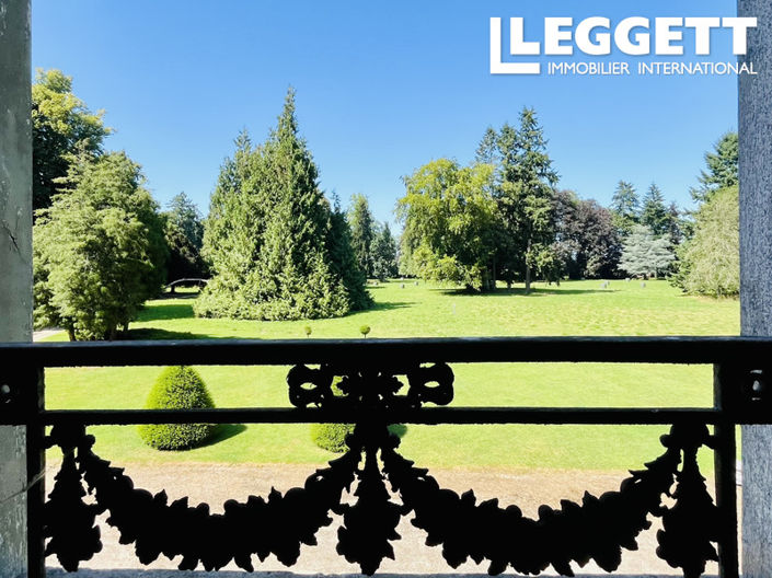 Image No.2-6 Bed Chateaux for sale