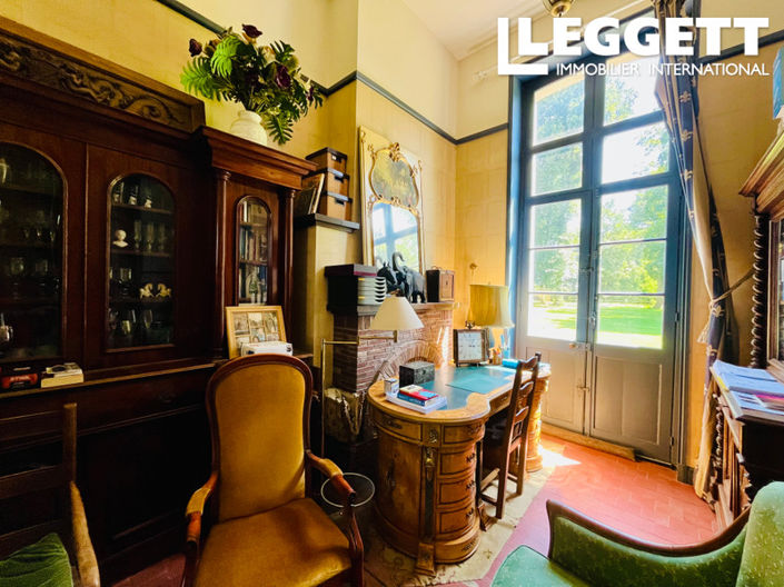 Image No.8-6 Bed Chateaux for sale