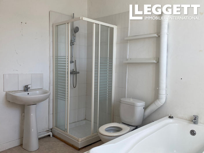 Image No.8-3 Bed House for sale