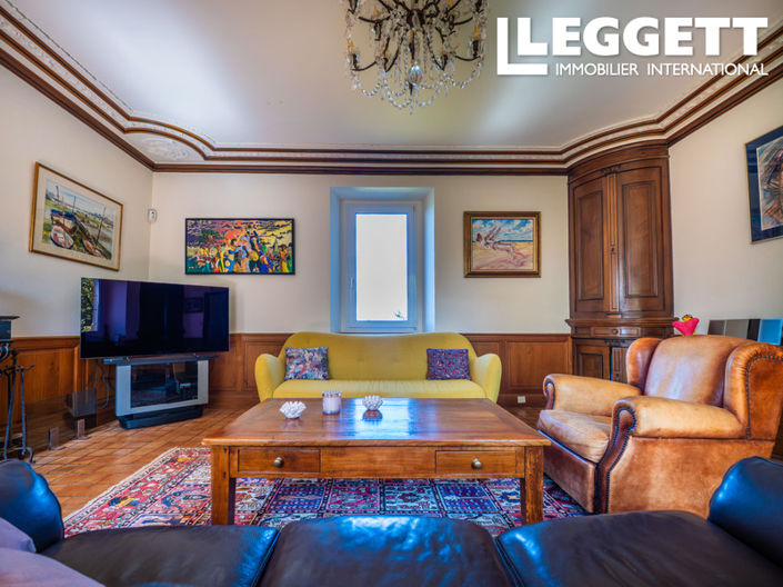 Image No.9-9 Bed House for sale