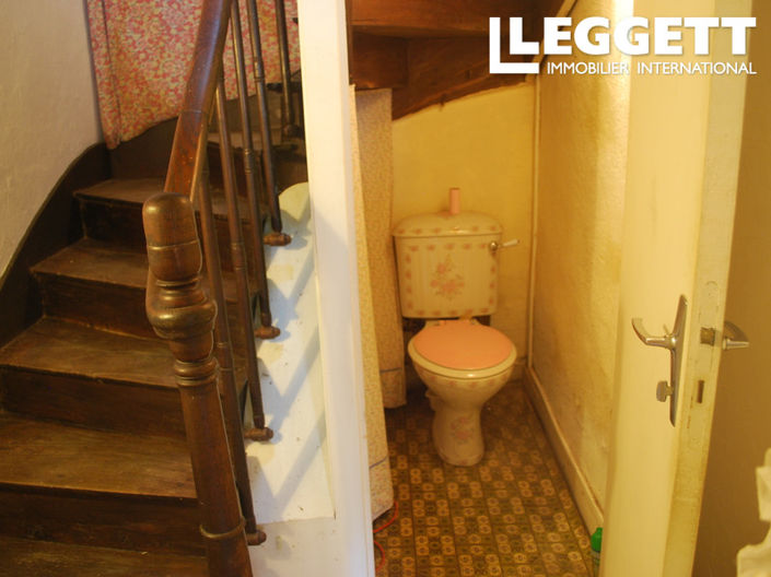 Image No.5-2 Bed House for sale