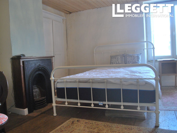 Image No.6-2 Bed House for sale