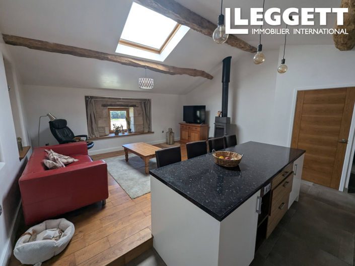 Image No.7-6 Bed House for sale