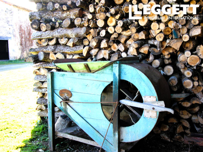 Image No.9-3 Bed House for sale