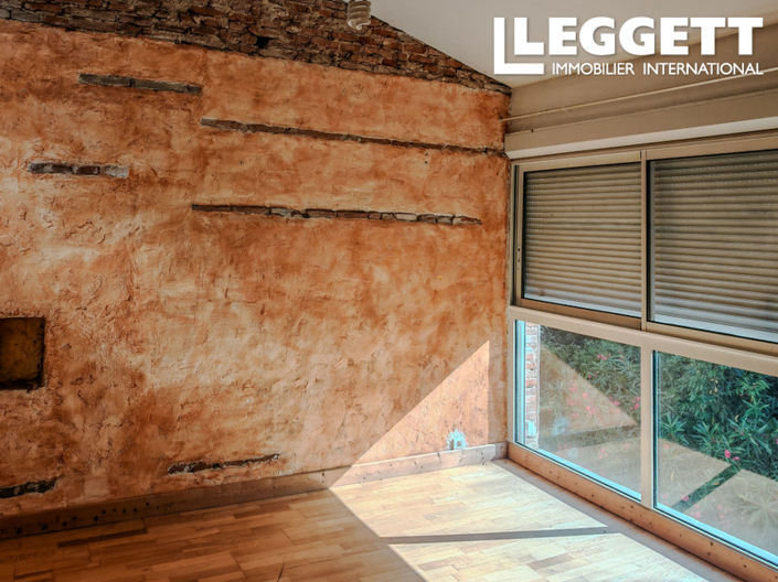 Image No.10-5 Bed House for sale