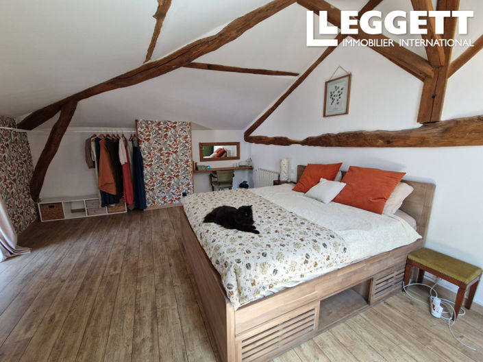 Image No.2-5 Bed House for sale