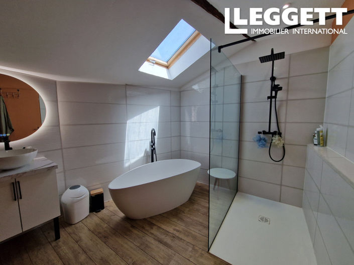 Image No.3-5 Bed House for sale