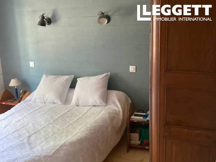 Image No.6-3 Bed House for sale