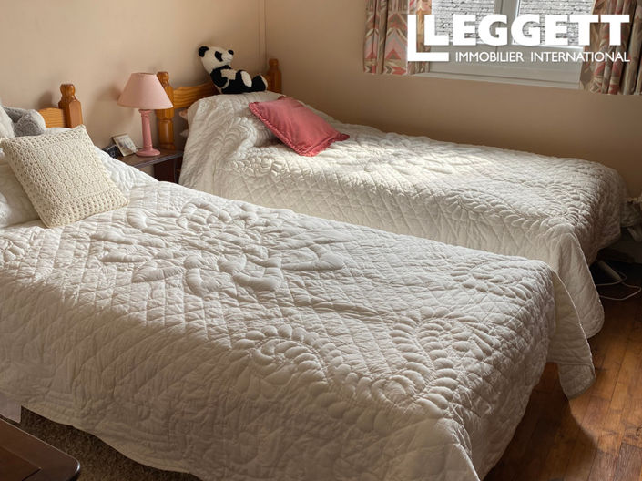 Image No.7-3 Bed House for sale