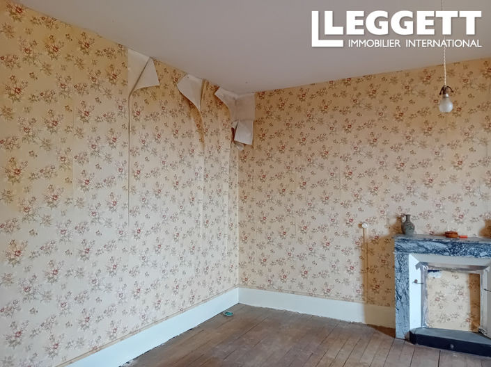 Image No.10-3 Bed House for sale