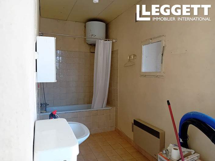 Image No.8-3 Bed House for sale