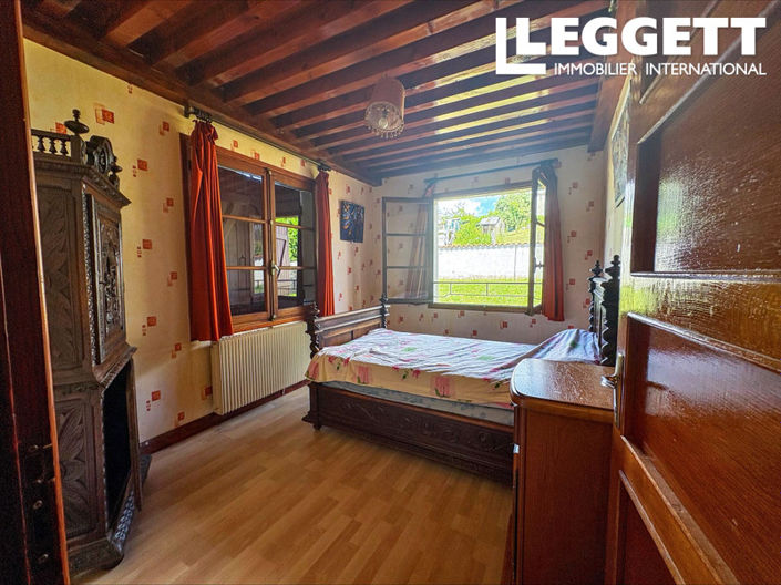 Image No.9-8 Bed House for sale