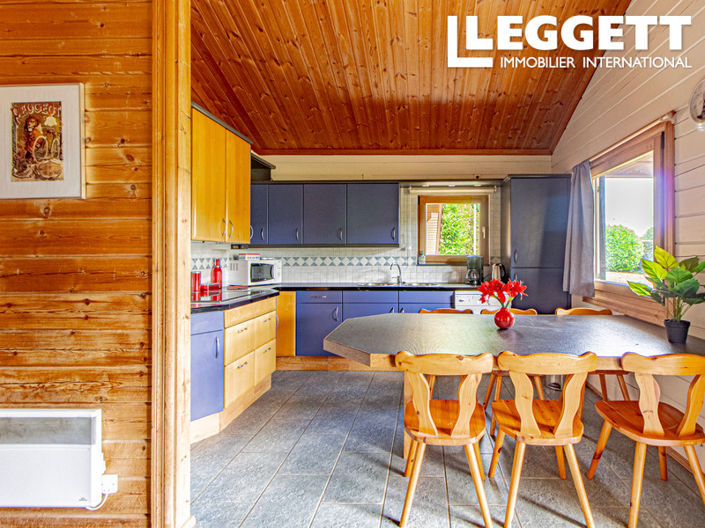 Image No.10-3 Bed House for sale