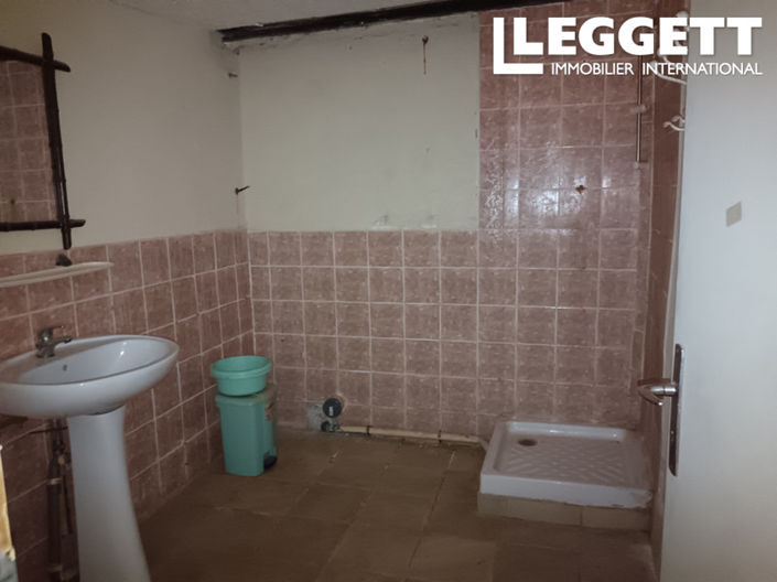 Image No.6-3 Bed House for sale