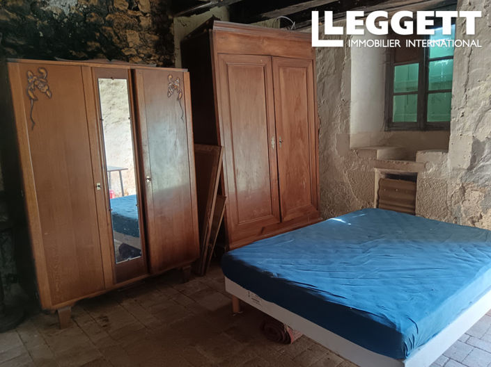 Image No.8-3 Bed House for sale