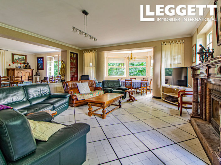 Image No.4-12 Bed House for sale