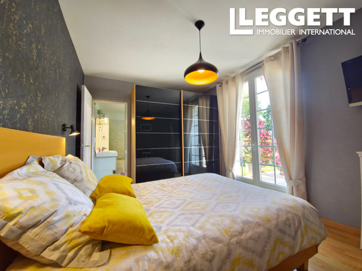 Image No.6-5 Bed House for sale