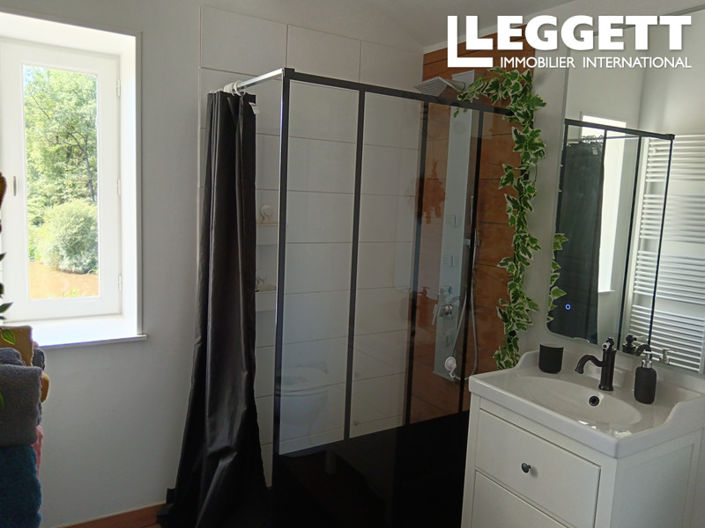 Image No.9-2 Bed House for sale