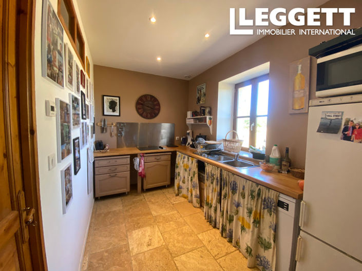 Image No.4-6 Bed House for sale