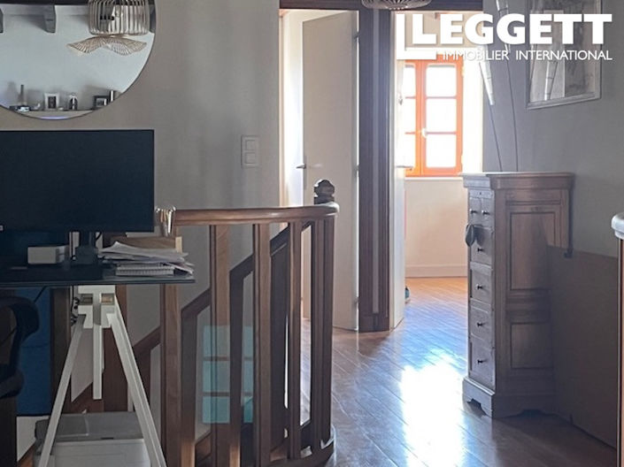 Image No.10-4 Bed House for sale