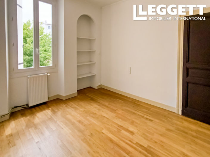 Image No.6-2 Bed House for sale