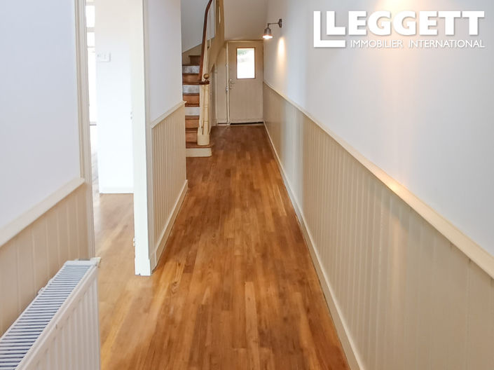 Image No.5-2 Bed House for sale