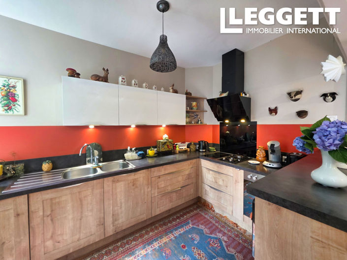 Image No.5-6 Bed House for sale