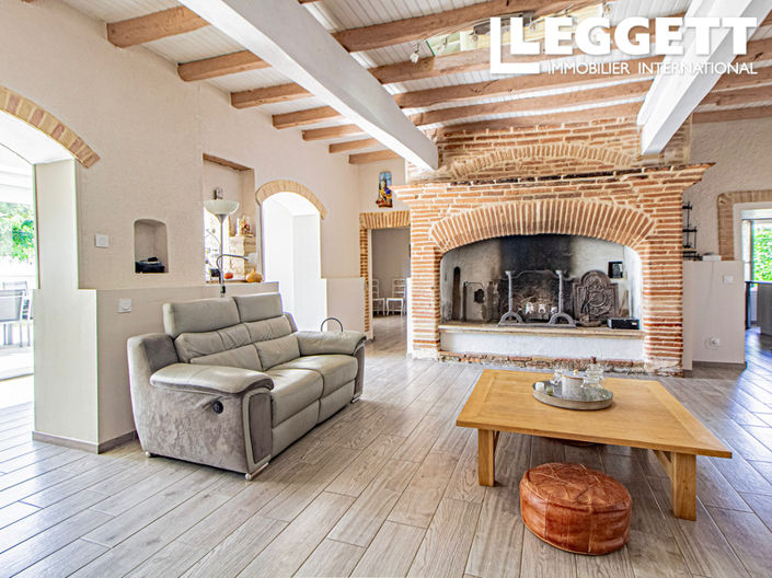 Image No.4-8 Bed House for sale