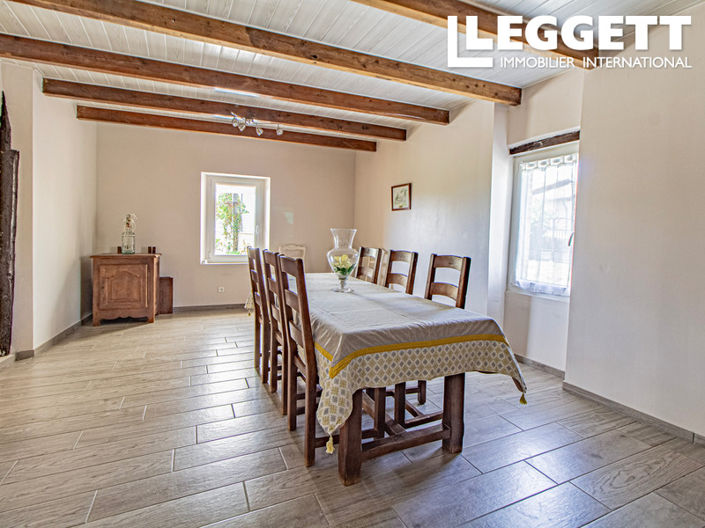 Image No.6-8 Bed House for sale