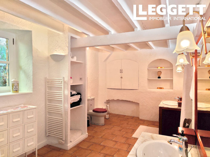 Image No.9-7 Bed House for sale