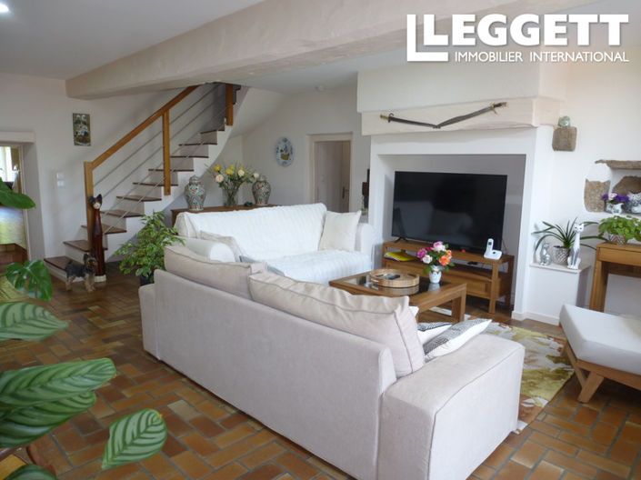 Image No.6-4 Bed House for sale