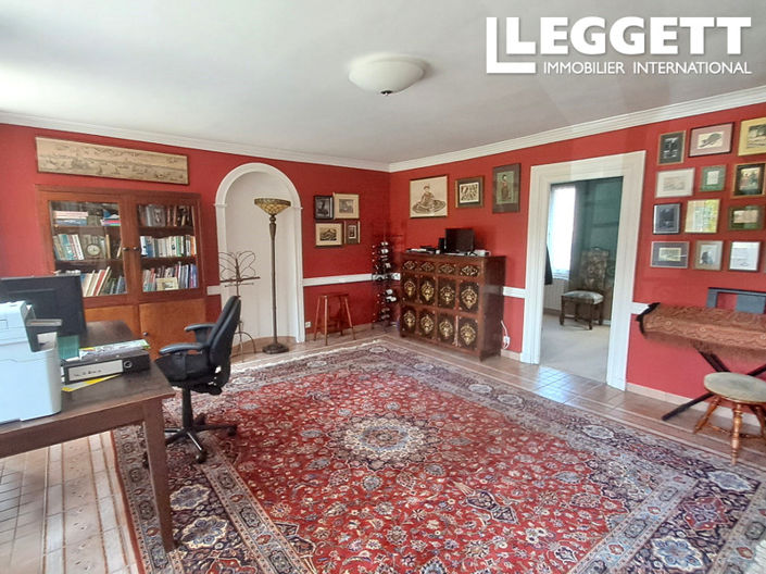 Image No.7-5 Bed House for sale