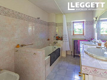 ahr0chm6ly9jzg4uagvzdglhlmltbw8vaw1hz2uvvevom