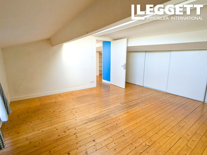 Image No.9-7 Bed House for sale