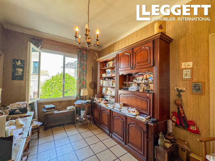 Image No.6-3 Bed House for sale