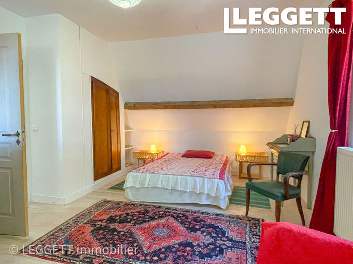 Image No.9-4 Bed House for sale