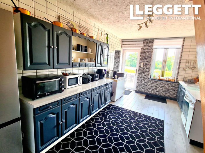 Image No.3-5 Bed House for sale