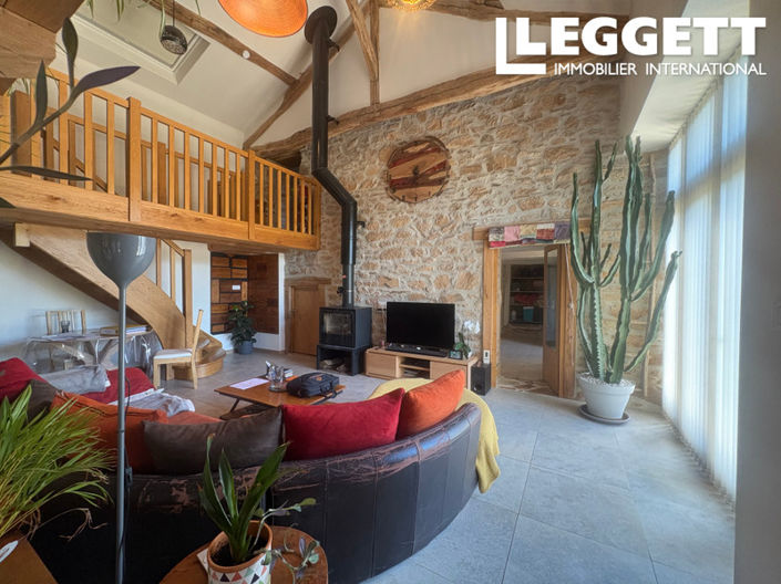 Image No.2-4 Bed House for sale