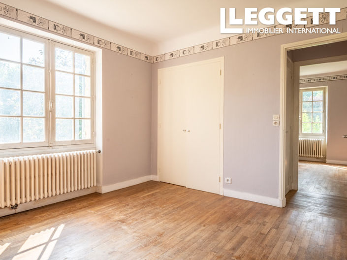 Image No.5-2 Bed House for sale