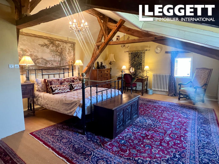 Image No.7-6 Bed House for sale