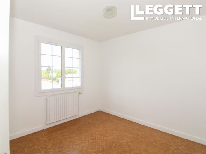 Image No.8-3 Bed House for sale