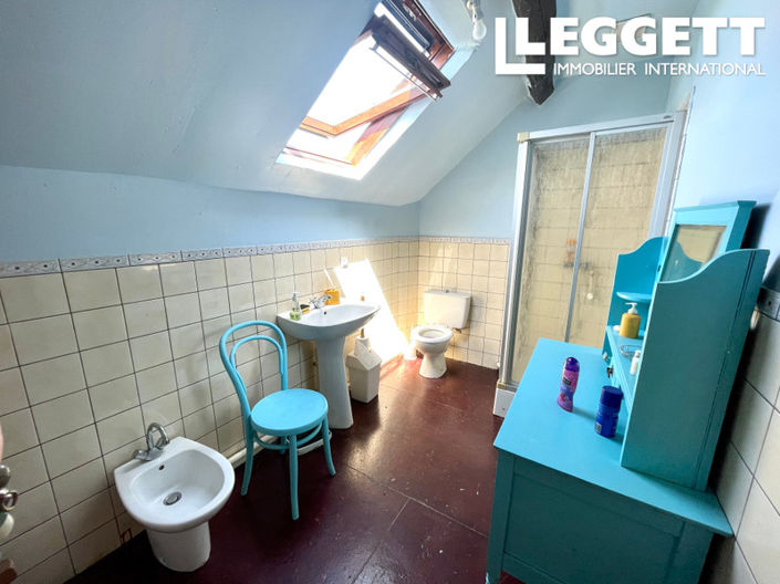 Image No.10-3 Bed House for sale