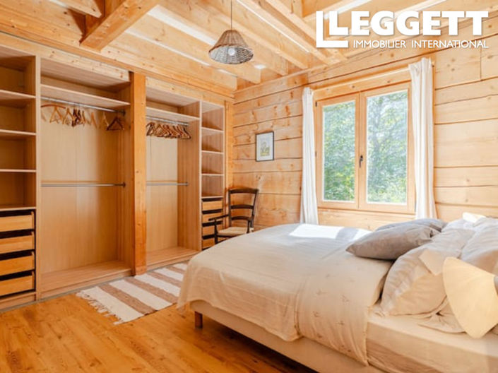 Image No.7-5 Bed House for sale