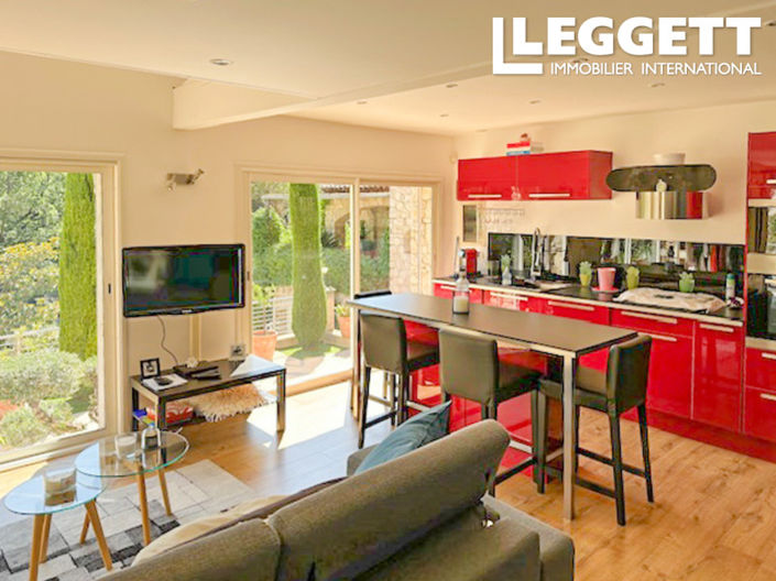 Image No.7-5 Bed House for sale