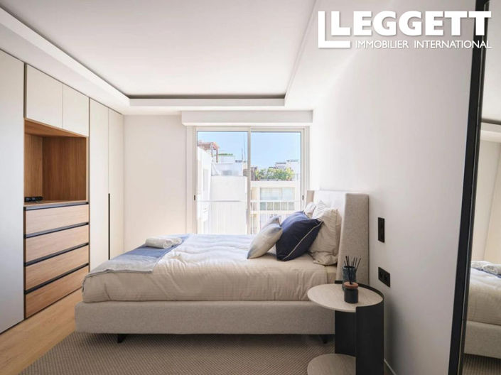 Image No.10-3 Bed Apartment for sale