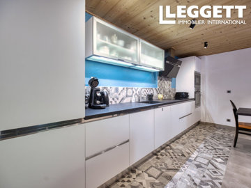 ahr0chm6ly9jzg4uagvzdglhlmltbw8vaw1hz2uvvevom