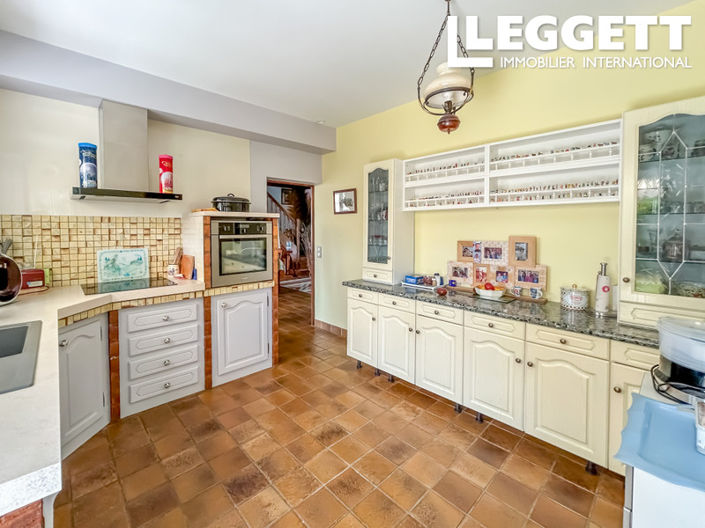 Image No.8-3 Bed House for sale