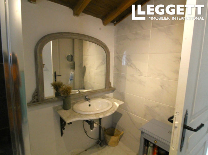 Image No.10-2 Bed House for sale