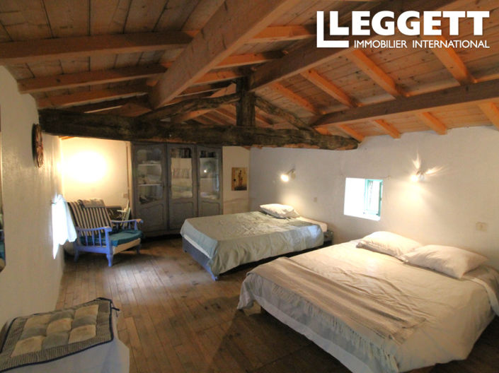 Image No.8-2 Bed House for sale